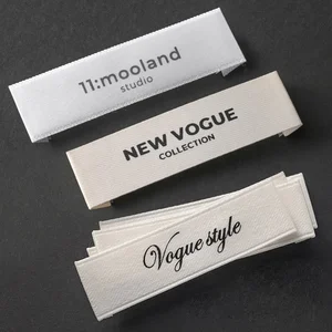 Custom Clothing Labels: Complete Buyer & Ordering Guide 1 Custom Clothing Labels shown as a UK textile label manufacturing example with woven textile label example